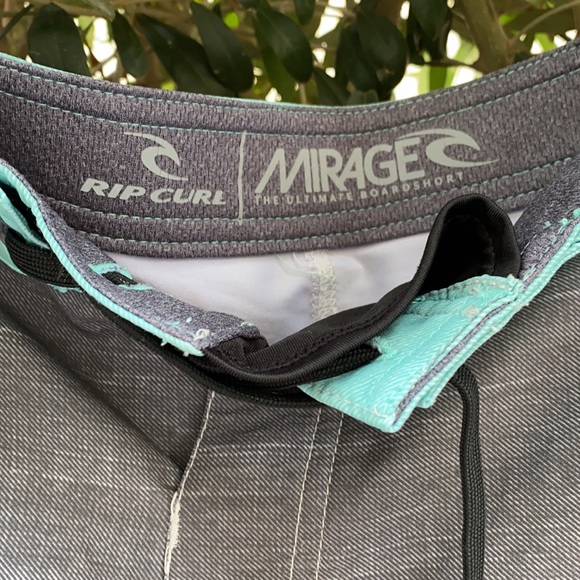 Rip Curl MENS Board Shorts - Picture 3 of 5